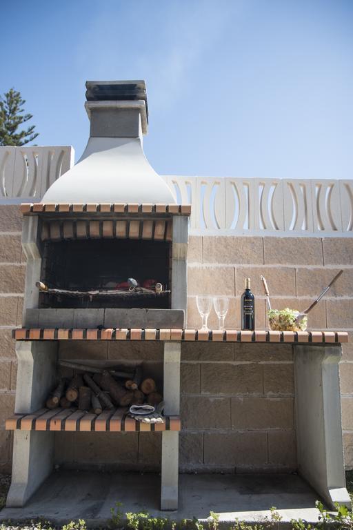 Wood House Close Beach Marbella Exterior foto